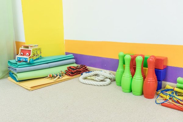 Comment les initiatives de durabilité peuvent-elles être intégrées dans le secteur du tourisme ?