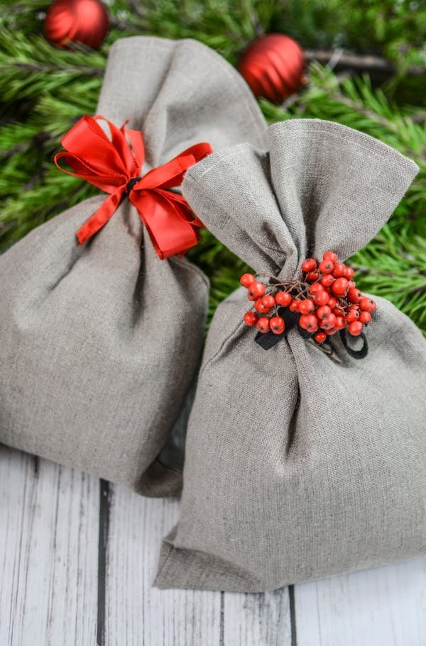 Pochettes cadeaux en papier kraft polyvalentes pour tous les goûts